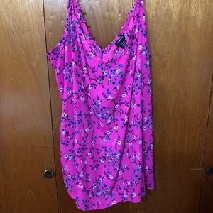 Floral tank, size 26.